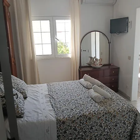 Les Roses Quartos Jardim E Montanha 3* Porches (Algarve)